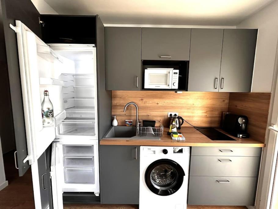 Superbe Studio Climatise Avec Terrasse Proche Mer Cagnes-sur-Mer Zewnętrze zdjęcie